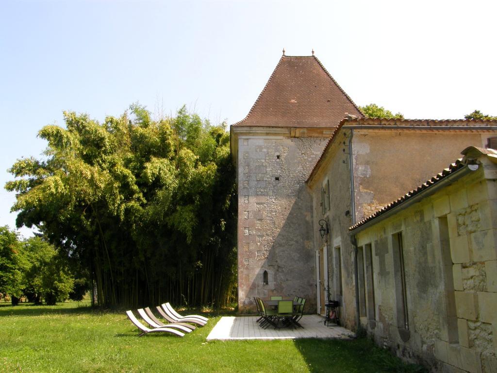 Bed and Breakfast Chateau De Puyrigaud Léoville Zewnętrze zdjęcie