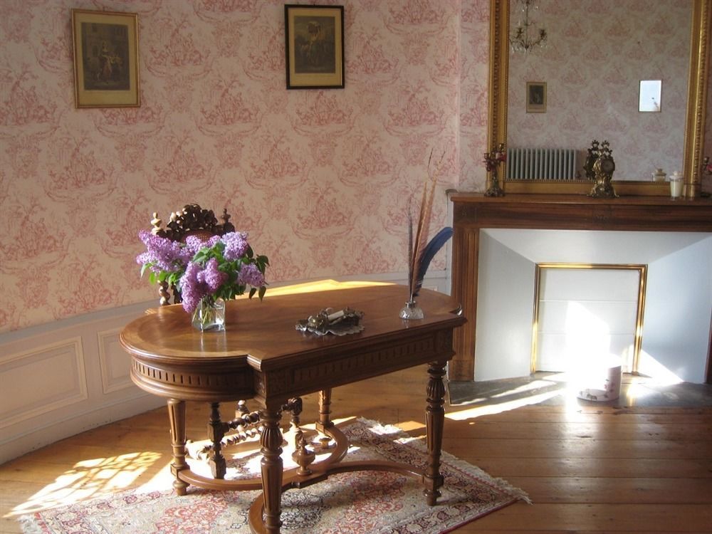 Bed and Breakfast Chateau De Puyrigaud Léoville Zewnętrze zdjęcie